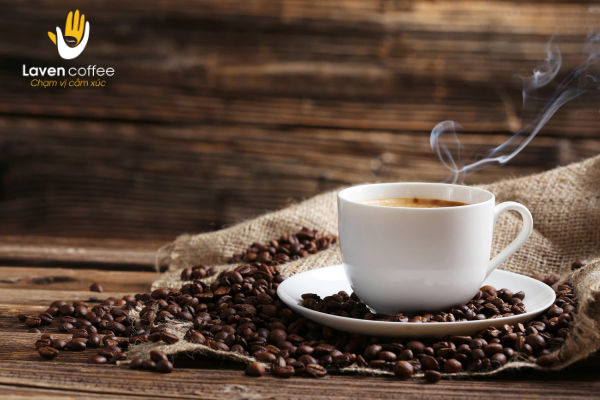 Tổng hợp 10 tác hại uống cà phê sai cách đối với sức khỏe